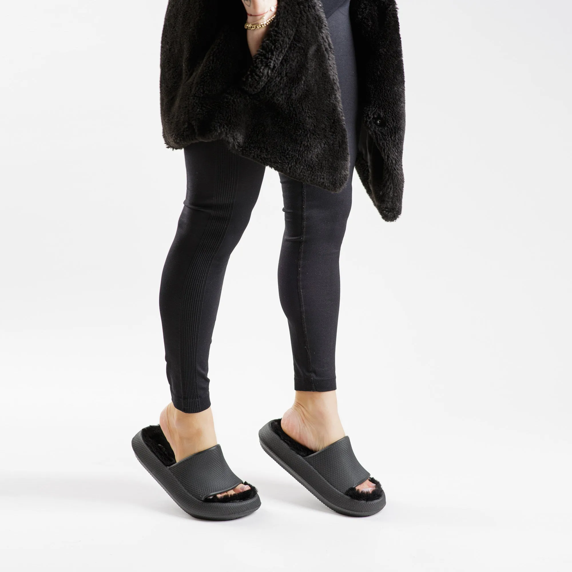 Cloud Slides Slippers | Black